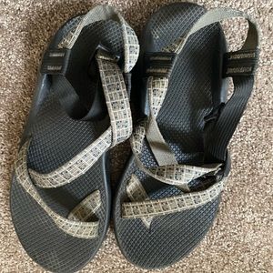 Men’s chacos 10.5